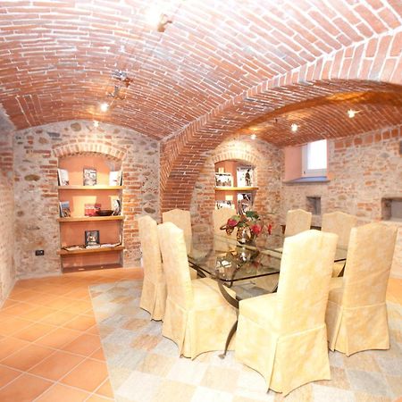 Hotel Palazzo Di Mezzo Carru Екстер'єр фото