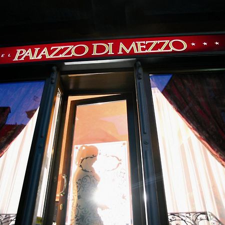 Hotel Palazzo Di Mezzo Carru Екстер'єр фото