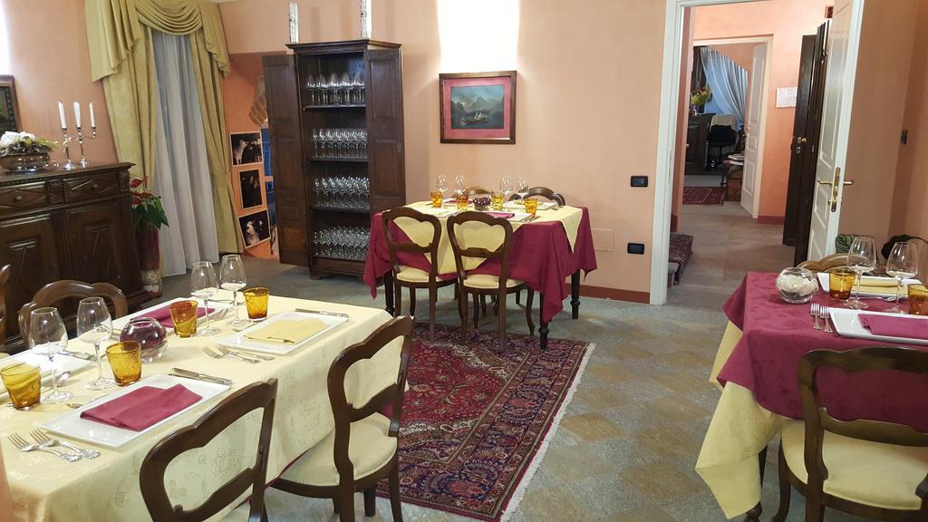 Hotel Palazzo Di Mezzo Carru Екстер'єр фото