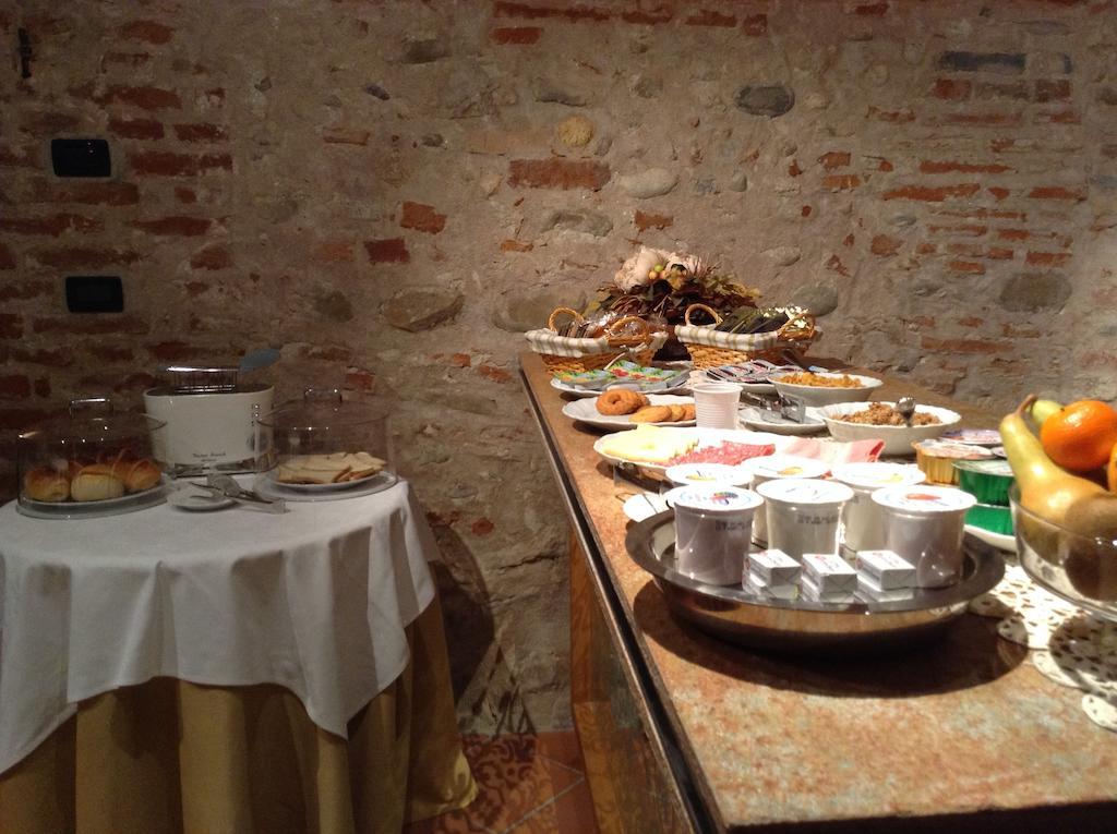 Hotel Palazzo Di Mezzo Carru Екстер'єр фото
