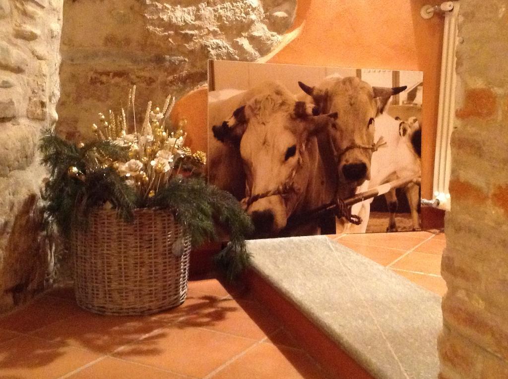 Hotel Palazzo Di Mezzo Carru Екстер'єр фото
