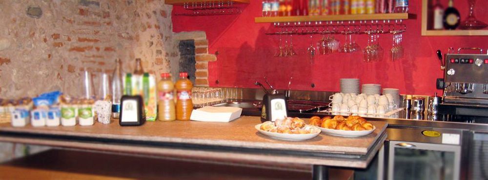Hotel Palazzo Di Mezzo Carru Екстер'єр фото